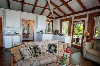 Hale Kukui Orchard & Cottages Honokaa